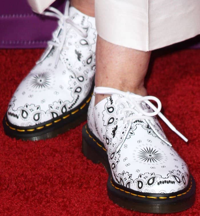 Susan Sarandon added youth and quirkiness to her look with Dr. Martens bandana print oxfords