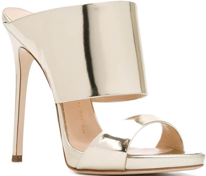 Giuseppe Zanotti "Andrea" Mules