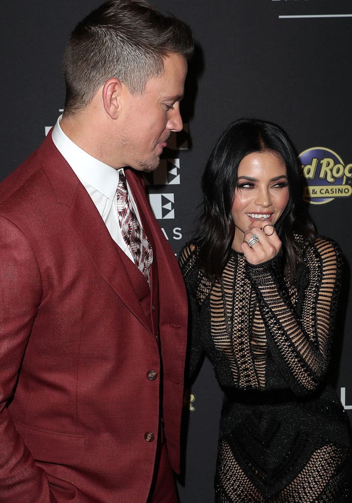 Jenna giggles alongside her husband and "Magic Mike" frontliner Channing Tatum