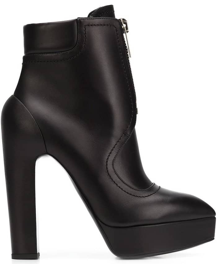 Vera Wang high-heeled zip boots