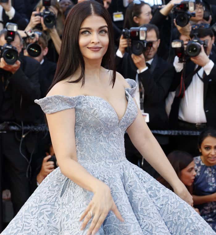 Aishwarya Rai Bachchan wearing a Michael Cinco fall 2017 couture gown at the 70th Cannes Film Festival "Okja" premiere