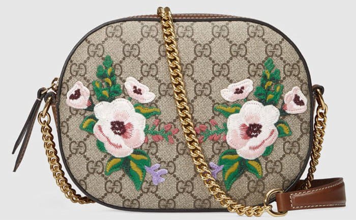 This Gucci Garden The Souvenir Collection Shoulder Bag has a lovely chain strap and gorgeous flower embroidery.