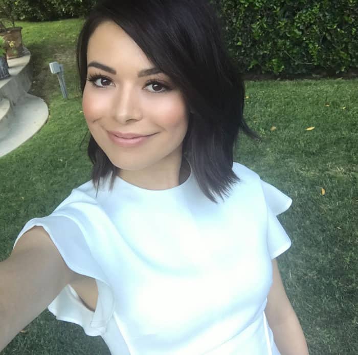 Miranda takes a quick selfie before leaving for the event