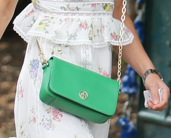 Pippa Middleton styled her green purse with a Weekend Max Mara cotton voile dress