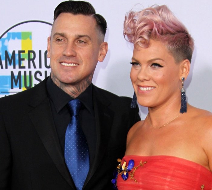 Carey Hart and Pink at the 2017 American Music Awards