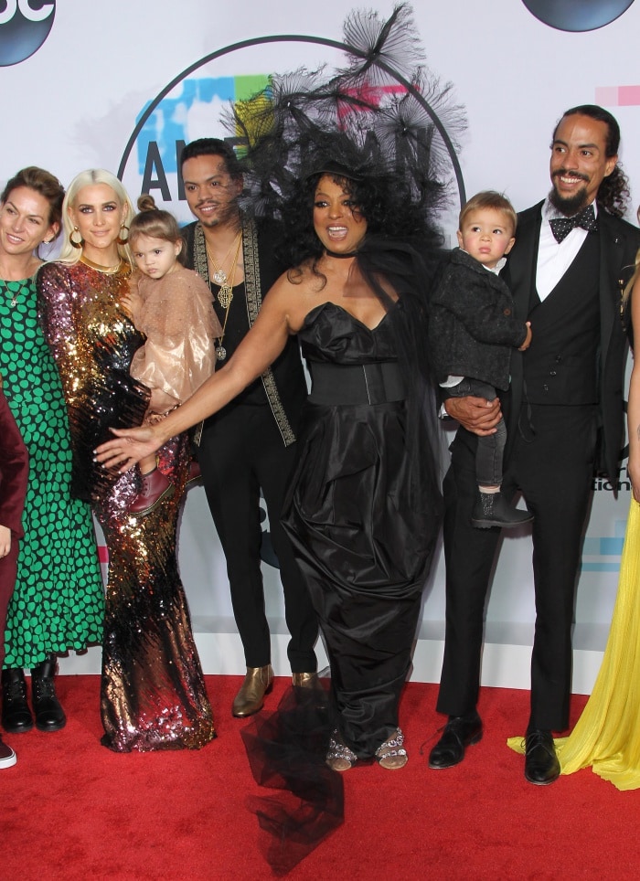 Diana Ross was surrounded by her kids and grandkids on the red carpet