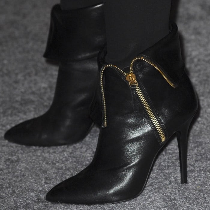  Alicia Keys rocks Giuseppe Zanotti booties