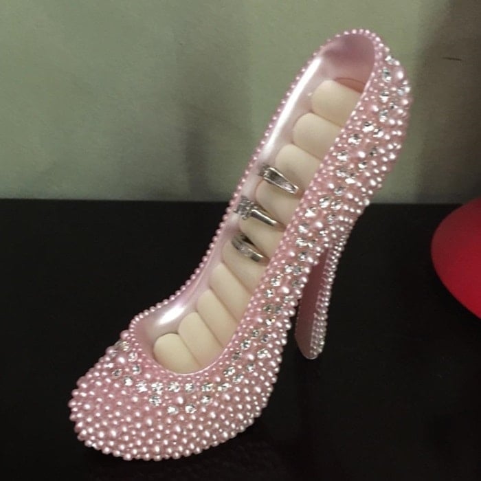 Pearl Crystal Shoe Ring Holder