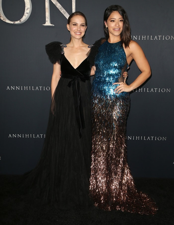 Natalie Portman and her co-star Gina Rodriguez looked stunning at the premiere of their new movie 'Annihilation'