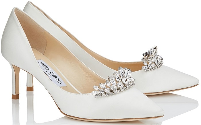 This pointy toe pair is finished with a crystal tiara piece which elegantly adorns the upper giving a multifaceted glow