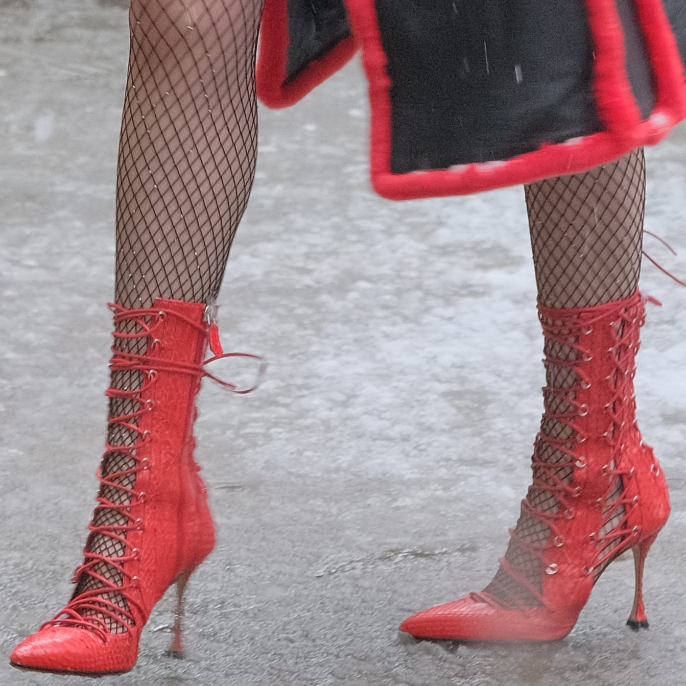 Bella Thorne's red snake 'Drury Lane' boots from Liudmila