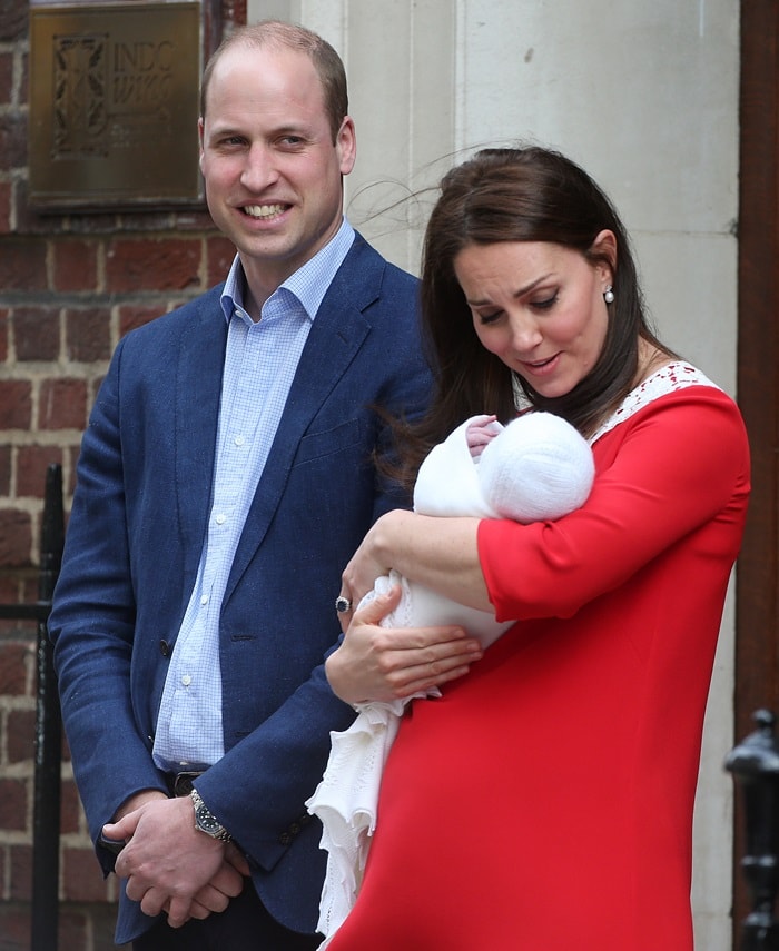 The Duke and Duchess of Cambridge leave the Lindo Wing of St. Mary's Hospital with their newborn son on April 23, 2018