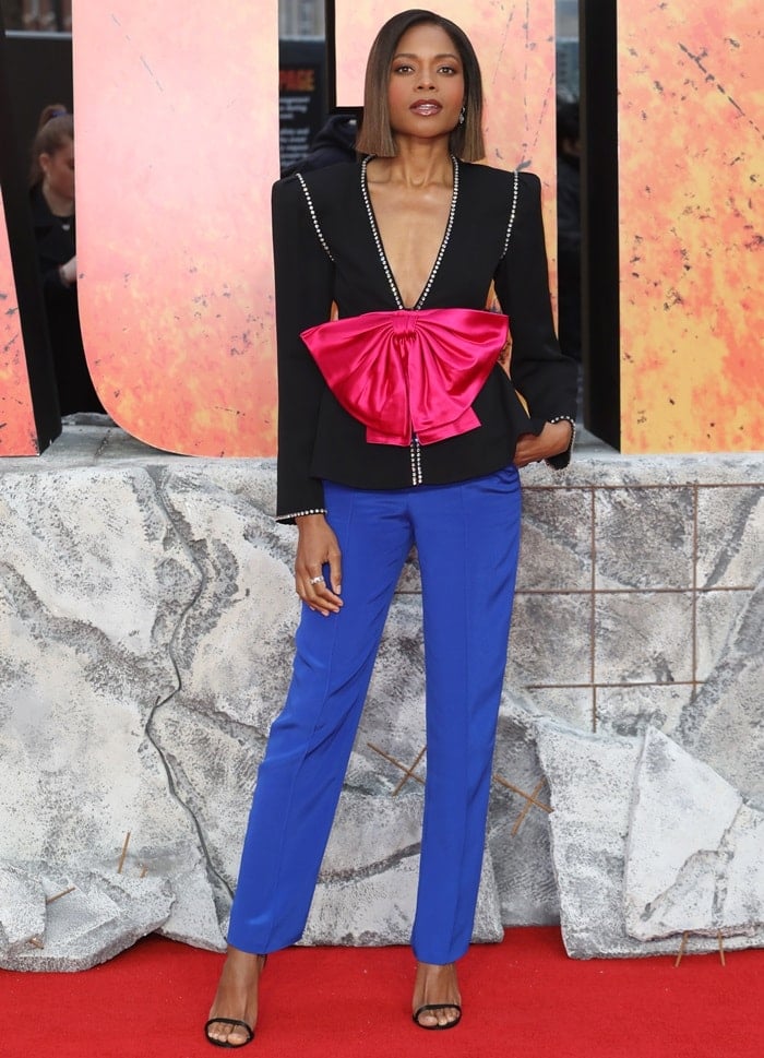 Naomie Harris' cobalt-blue crepe straight-leg pants and Jimmy Choo sandals