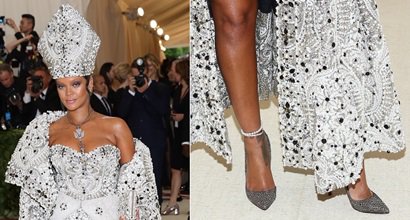 Rihanna’s Height, Shoe Size, Hot Feet and Legs in Sexy Heels