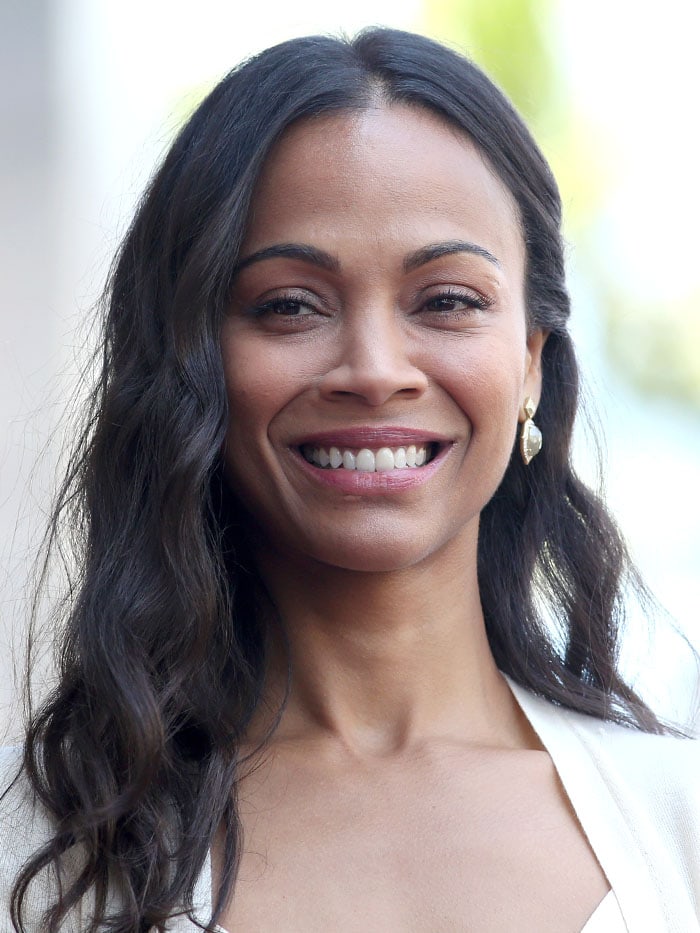 Zoe Saldaña's loose, wavy hairdo