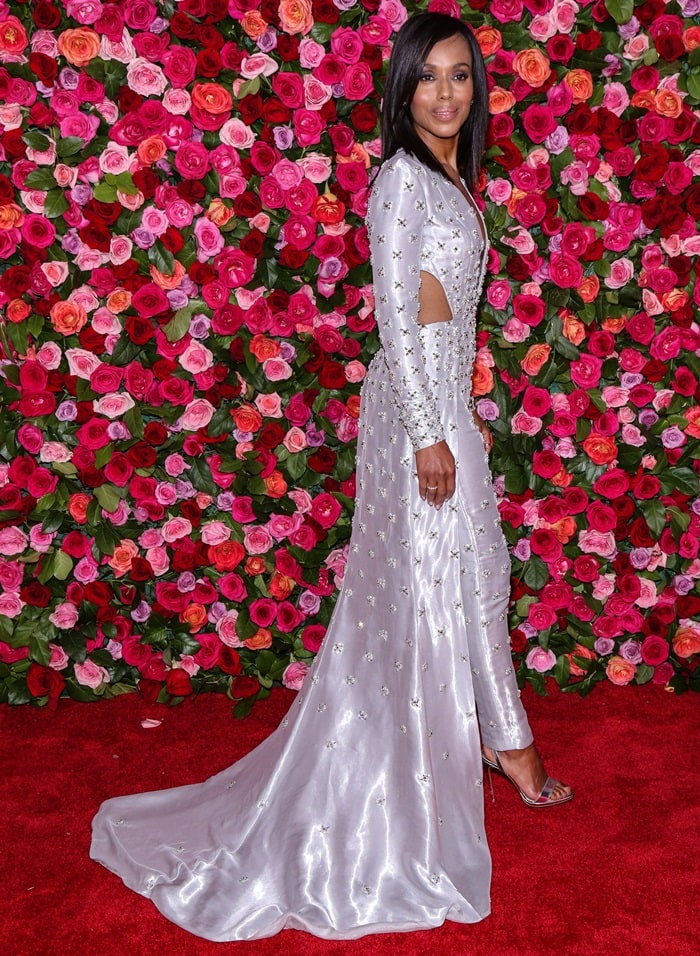 Kerry Washington with jewelry by Lorraine Schwartz and Ofira