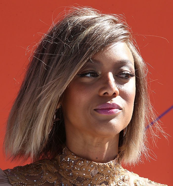 Tyra Banks' honey-hued blunt bob