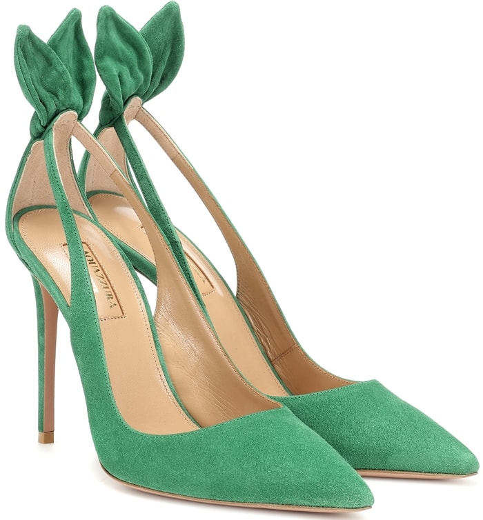 Channeling the glamour of French screen sirens, the Deneuve 105 pumps from Aquazzura come in a rich "Couture" green