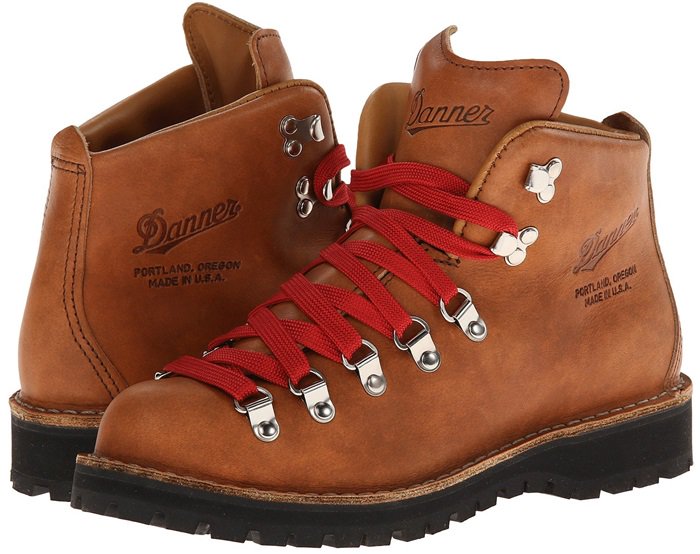 Take any trek in total comfort and protection with the Mountain Light Cascade from Danner