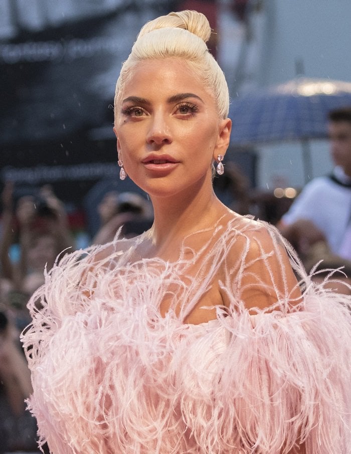 Lady Gaga was absolutely breathtaking in her strapless Valentino Fall 2018 Haute Couture ball gown