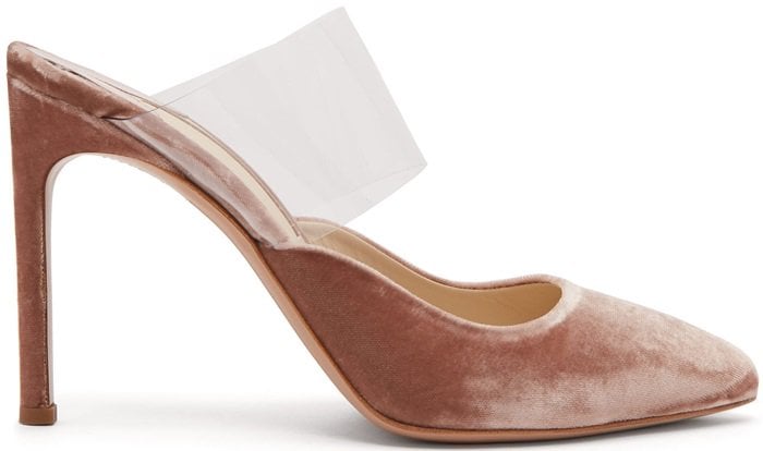 This pink velvet style is shaped with a flattering point toe and a high stiletto heel, then lined with beige leather and set with the label's logo-embossed metallic tab