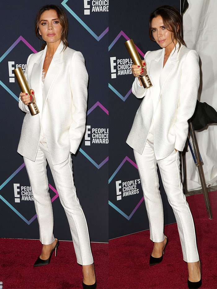 Victoria Beckham accepting her award for Fashion Icon at the 2018 People's Choice Awards at Barker Hangar in Santa Monica, California, on November 11, 2018