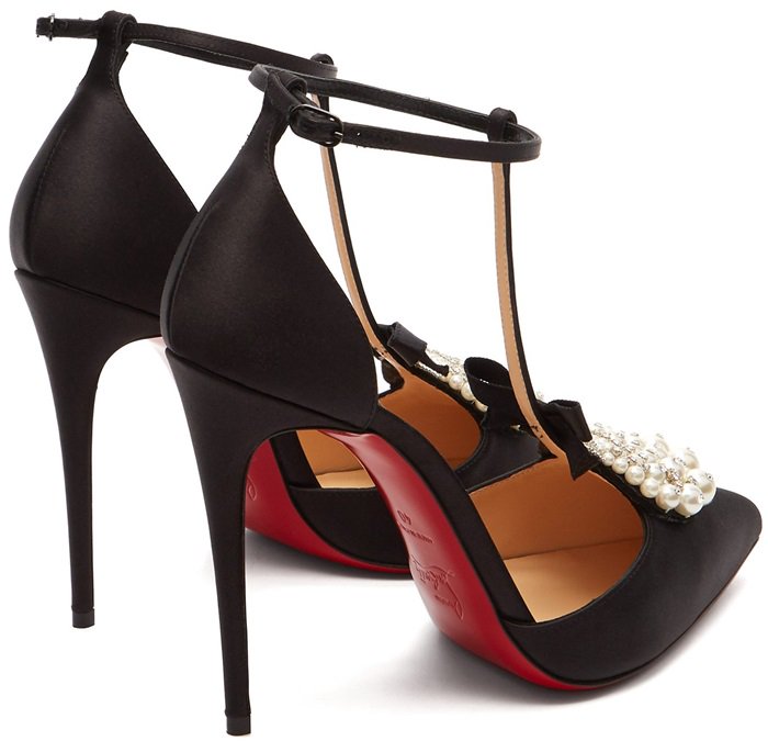 The pointed toe is so elegant and will complement lots of different silhouettes