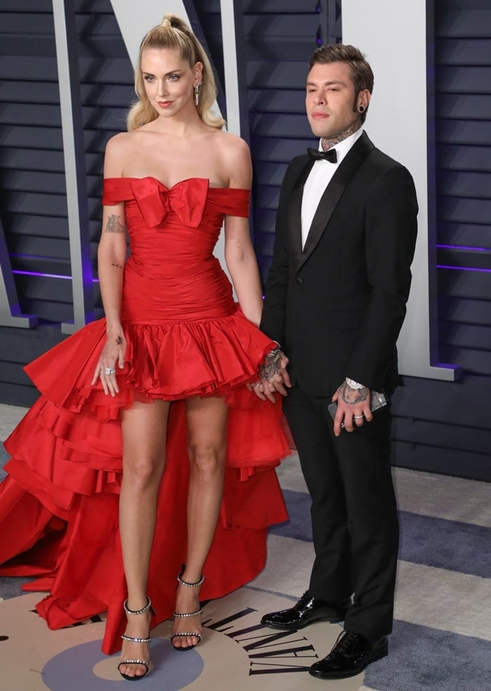At the 2019 Vanity Fair Oscar Party, the height difference between Chiara Ferragni and her husband Fedez was even more pronounced when she wore high heels, accentuating her already taller stature compared to his