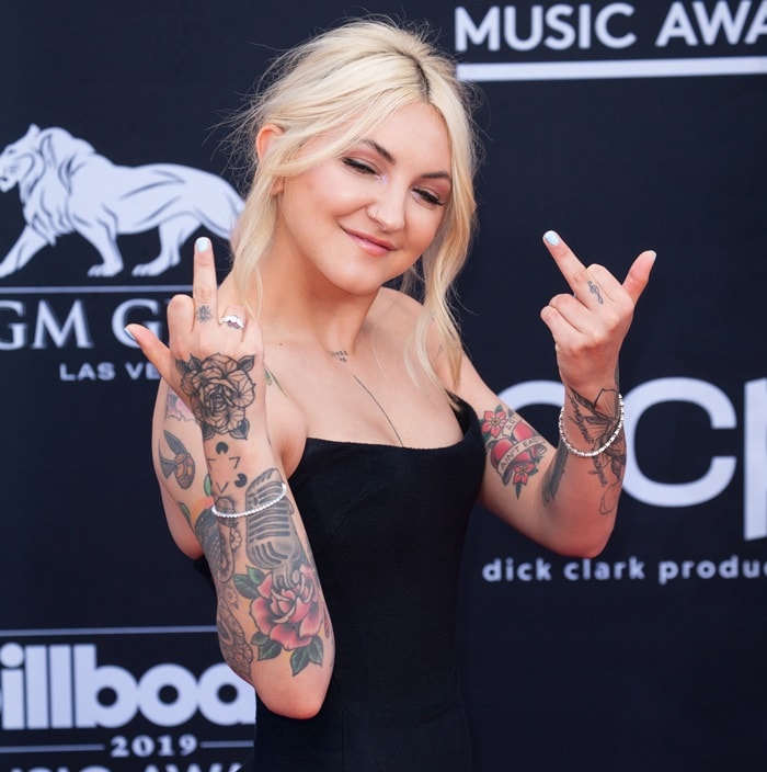 Julia Michaels shows off her tattoos at the 2019 Billboard Music Awards