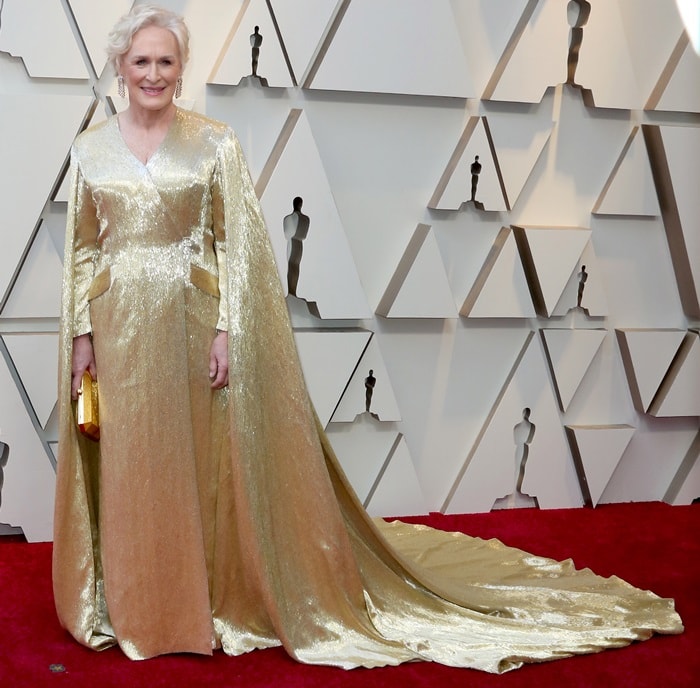 Glenn Close in a long gold cape at the 2019 Academy Awards at the Dolby Theatre in Los Angeles on February 24, 2019