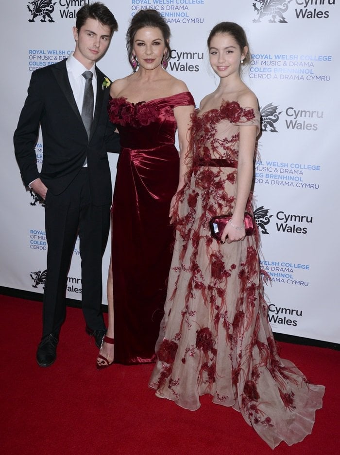 Catherine Zeta-Jones posing with her kids Dylan Michael Douglas and Carys Zeta Douglas at the 2019 Wales’ National Day Gala held at the Rainbow Room in New York on March 1, 2019