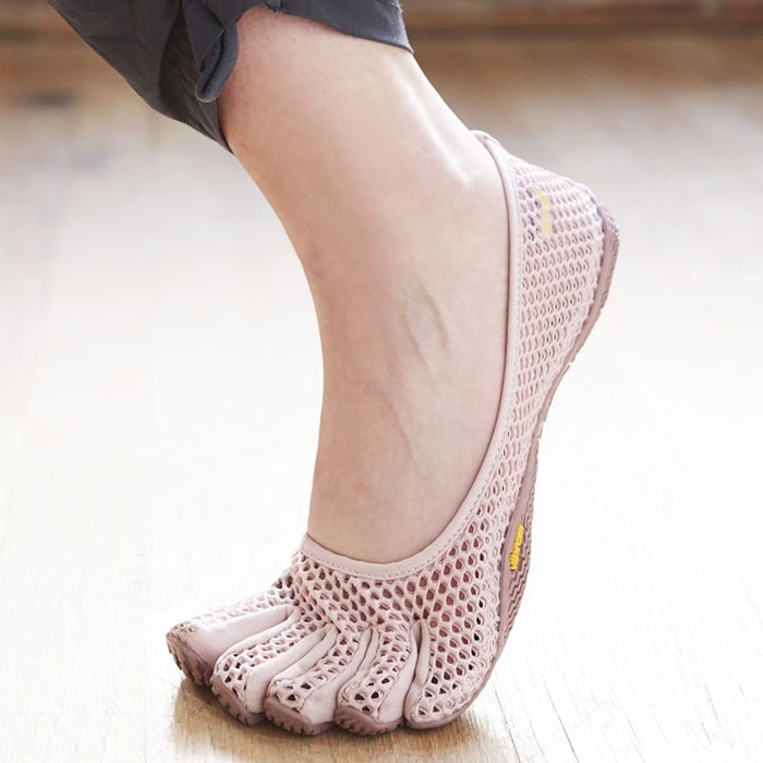 6 Best Yoga Shoes For Women With Arch 
