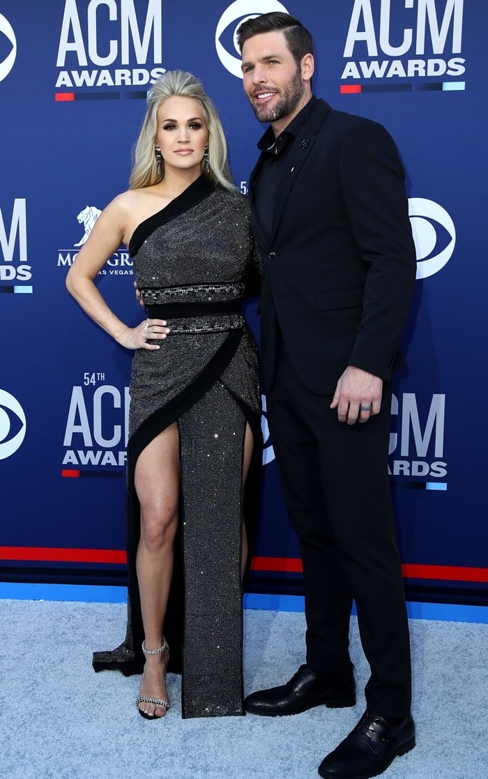 Carrie Underwood and her husband Mike Fisher at the 2019 Academy of Country Music Awards at the MGM Grand Garden Arena in Las Vegas on April 7, 2019