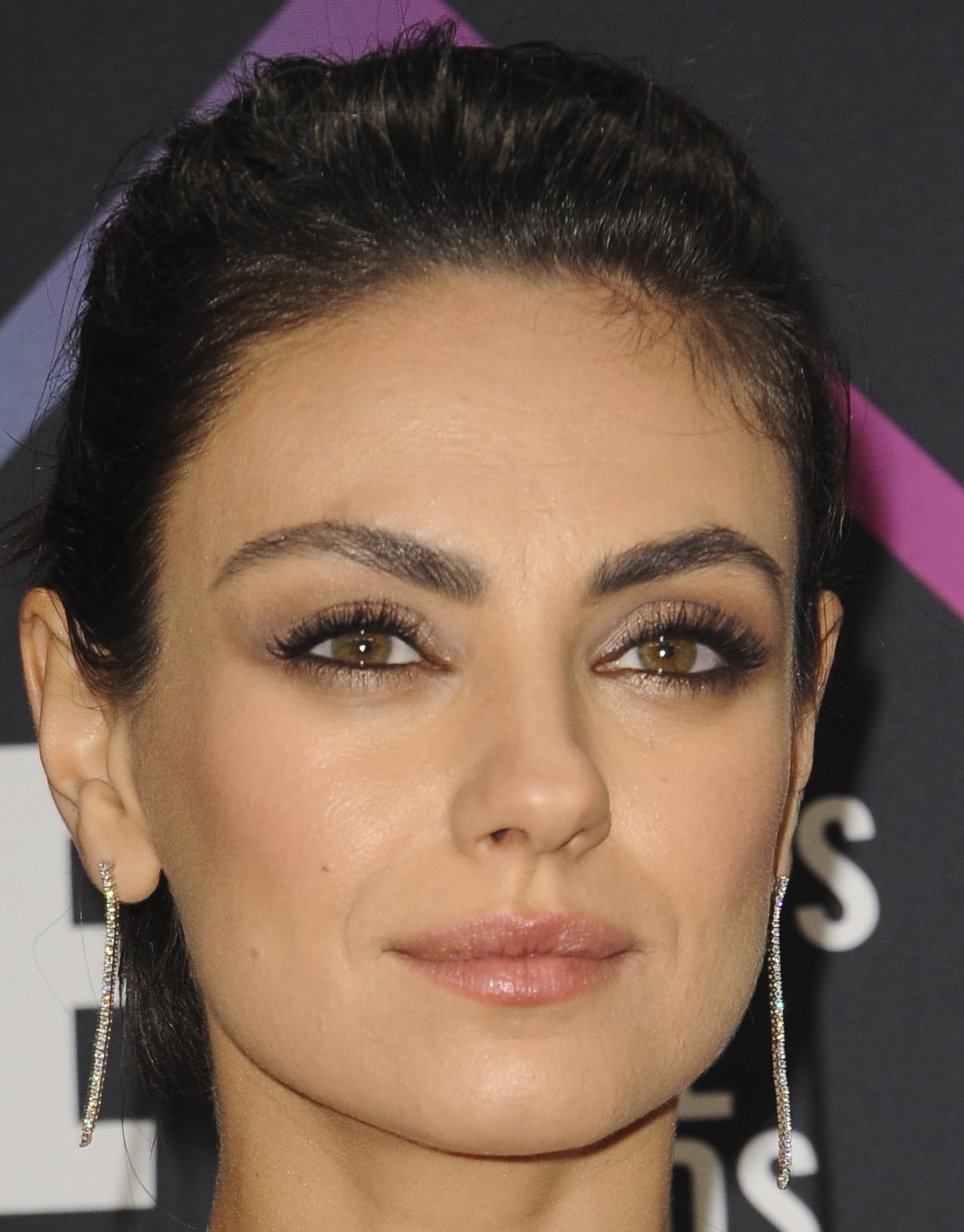 Mila Kunis Eyes Different