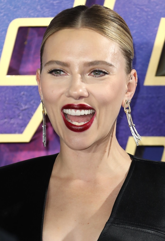 Scarlett Johansson's Nikos Koulis chandelier earrings