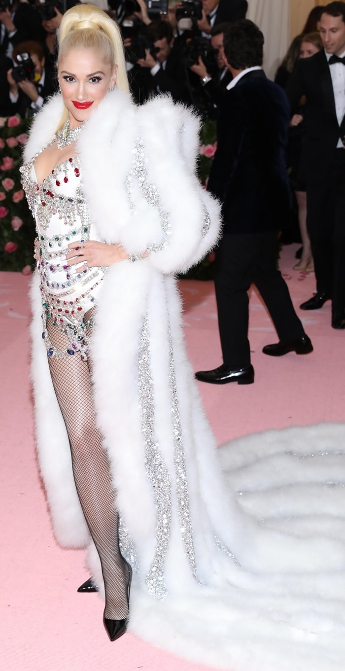 Gwen Stefani flaunted her legs in fishnet stockings on the pink carpet at the 2019 Met Gala