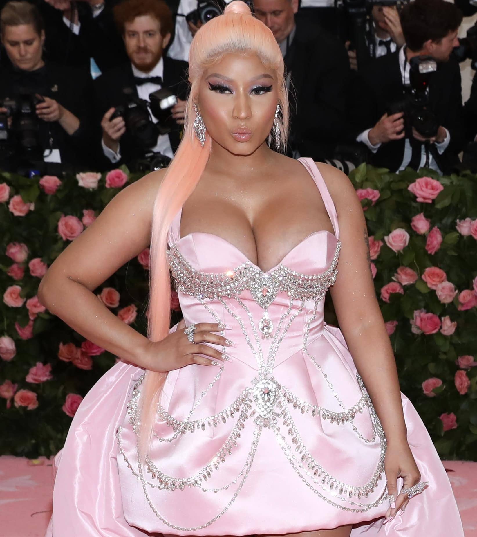 Nicki Minaj looked sad in a crystal-embellished Prabal Gurung blush dress 