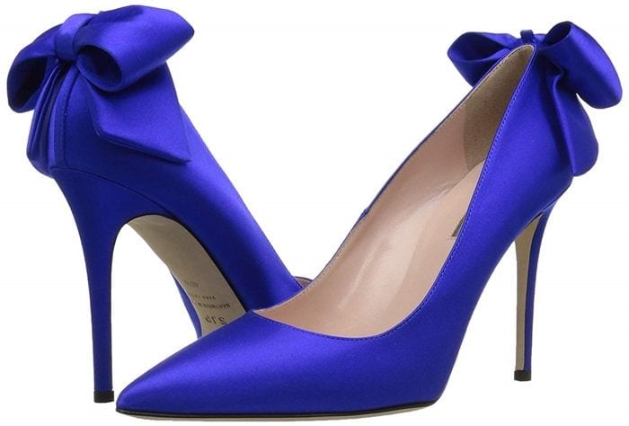 Classic pumps with a large bow and grosgrain trim at the heel