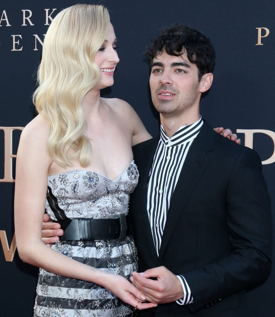 Sophie Turner’s Height and Shoe Size How Tall Without Heels?