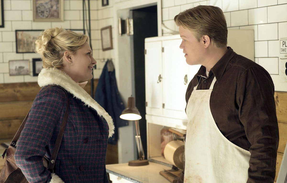 Kirsten Dunst as Peggy Blumquist and Jesse Plemons as Ed Blumquist in the American black comedy crime drama television series Fargo