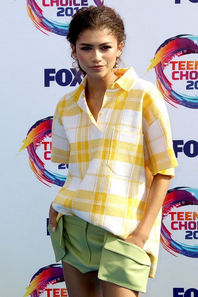 Fearless Fashion: Zendaya Rocks Jacquemus Micro Shorts at Teen Choice
