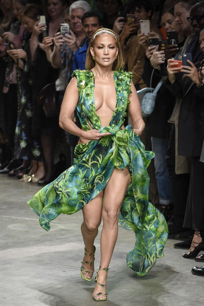 Jennifer Lopez Struts In A Remake Of Her Green Versace Dress And Leafy 