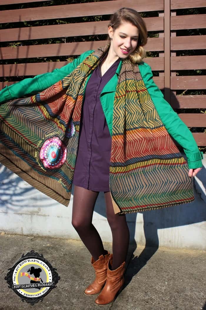 Eniko styled her Desigual scarf with a Stradivarius trench coat, an S. Oliver shirtdress, stockings, and booties