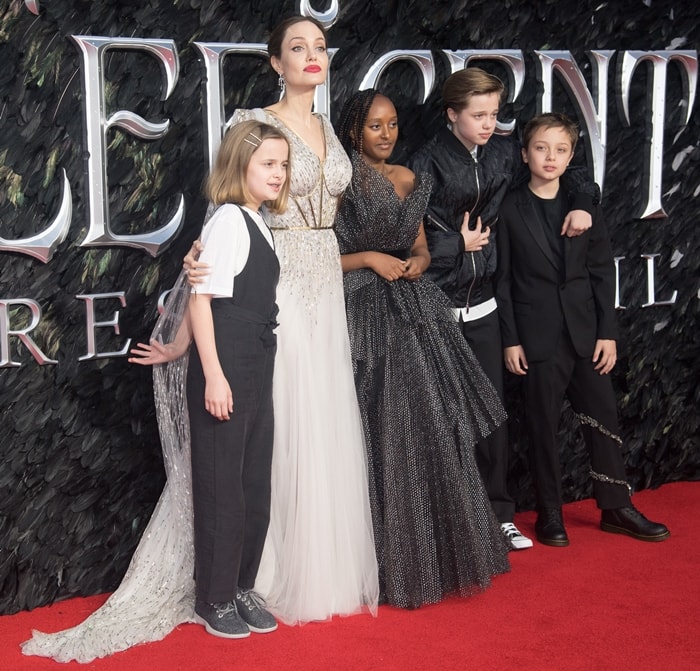 Angelina Jolie and her children Vivienne Marcheline Jolie-Pitt, Zahara Marley Jolie-Pitt, Shiloh Nouvel Jolie-Pitt and Knox Léon Jolie-Pitt