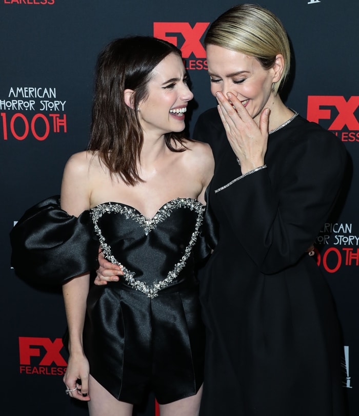Sarah Paulson and Emma Roberts share one of the world's funniest jokes