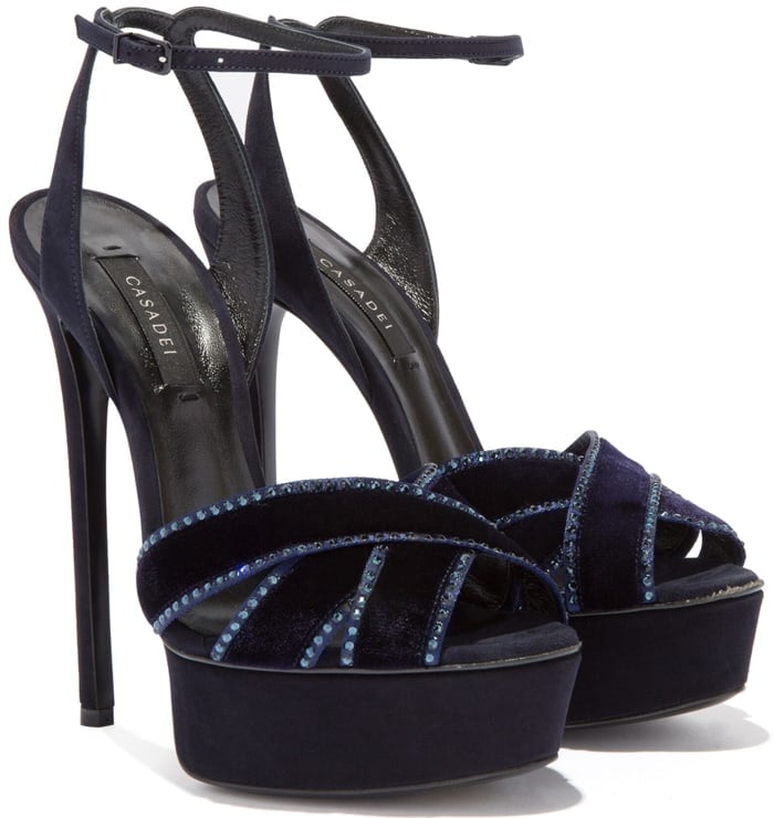 These Velvetop sandals are perfect for those who want to put together a more sophisticated outfit