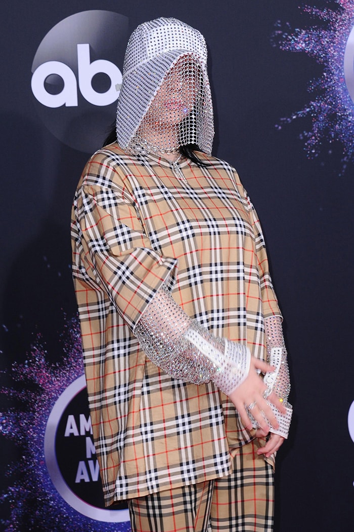 Billie Eilish in a Burberry beekeeper outfit at the 47th American Music Awards on November 24, 2019
