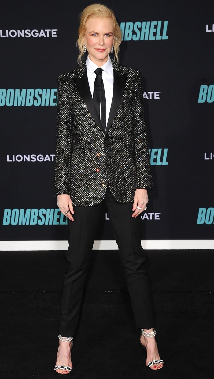 Nicole Kidman completed her look with velvet Stella Luna sandals with rhinestone-encrusted chain straps