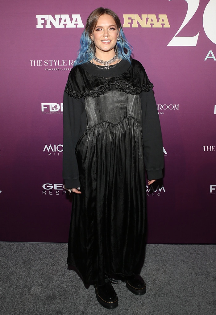 Tove Lo goes for gothic chic in a loose-fitting black dress
