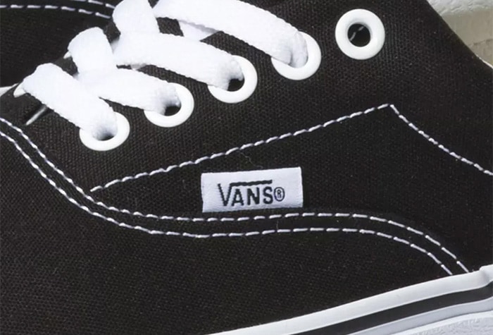 كربون القيود اذهب للخارج vans with logo 